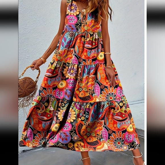 Source Unknown Dresses & Skirts - Beautiful bright and bold print tiered midi with a slight V neck. Size large New